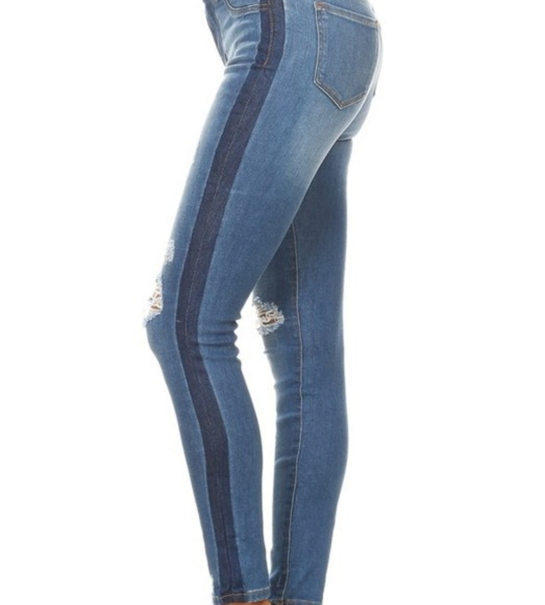 Distressed one stripe jean