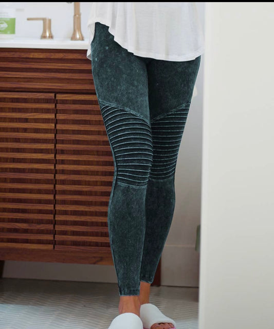 Mineral Wash Leggings